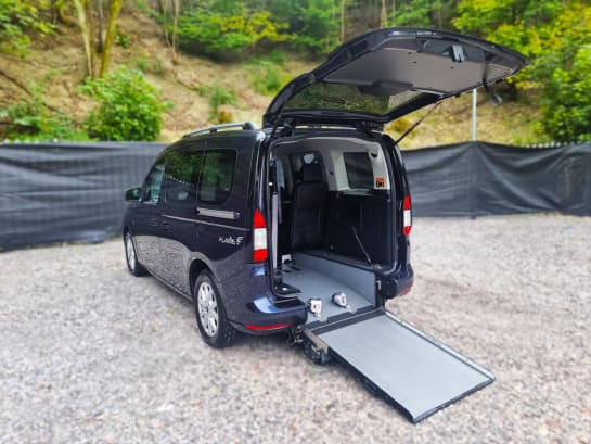 A null FORD TOURNEO CONNECT 3 Seat Auto Wheelchair Accessible Disabled Access Ramp Car