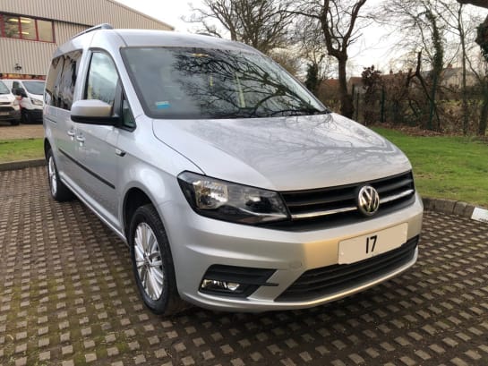 A null VOLKSWAGEN CADDY MAXI LIFE 5 Seat Wheelchair Accessible Disabled Access Ramp Car