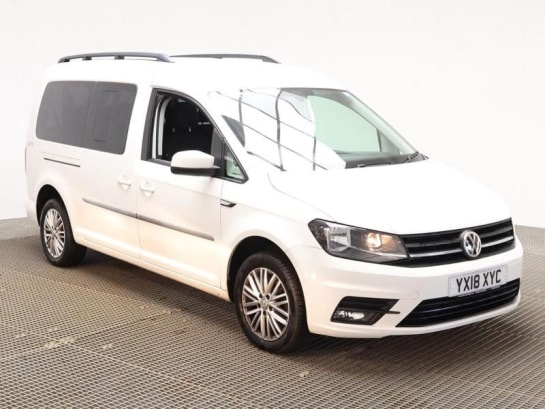 A null VOLKSWAGEN CADDY MAXI LIFE 5 Seat Wheelchair Accessible Disabled Access Ramp Car