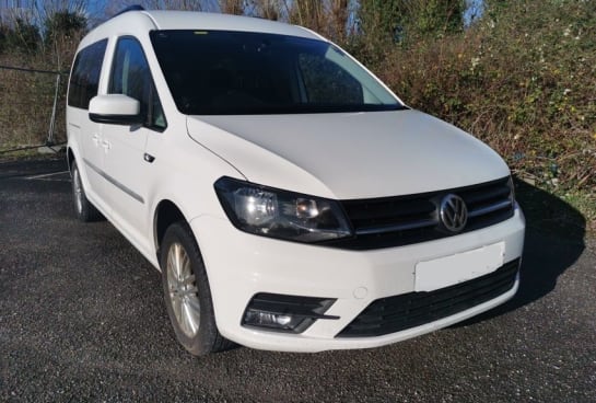 A null VOLKSWAGEN CADDY MAXI LIFE 5 Seat Wheelchair Accessible Disabled Access Ramp Car