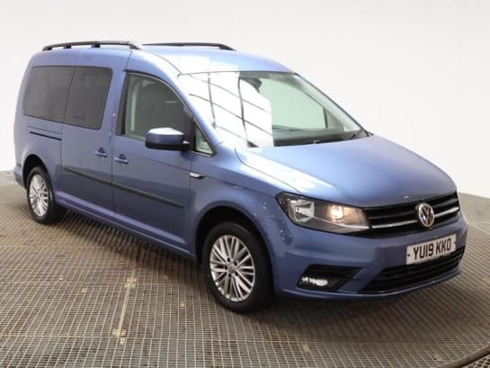 A null VOLKSWAGEN CADDY MAXI LIFE 5 Seat Auto Wheelchair Accessible Disabled Access Ramp Car