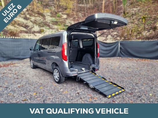 A null FIAT DOBLO L2 LWB 5 Seat Wheelchair Accessible Disabled Access Ramp Car