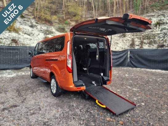 A null FORD TOURNEO CUSTOM L2 LWB Auto 6 Seat Twin Wheelchair Accessible Disabled Access Ramp Car