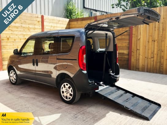 A null FIAT DOBLO 4 Seat Wheelchair Accessible Disabled Access Ramp Car