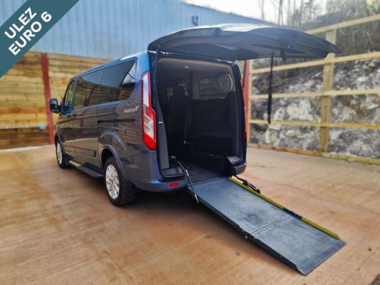 A null FORD TOURNEO CUSTOM 4 Seat Auto Wheelchair Accessible Disabled Access Vehicle