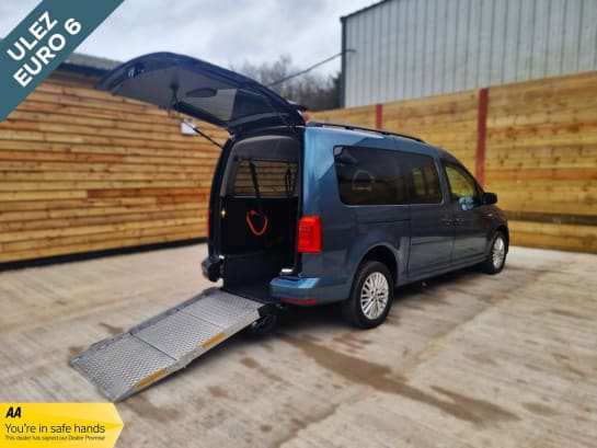 A null VOLKSWAGEN CADDY MAXI LIFE 4 Seat Auto Wheelchair Accessible Disabled Access WAV