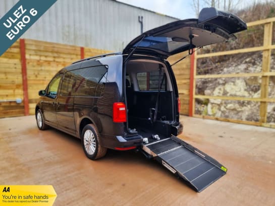 A null VOLKSWAGEN CADDY MAXI LIFE 5 Seat Wheelchair Accessible Disabled Access Vehicle WAV