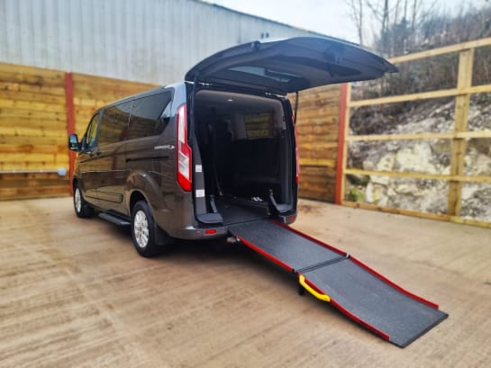 A null FORD TOURNEO CUSTOM 5 Seat Auto Wheelchair Accessible Disabled Access Vehicle WAV