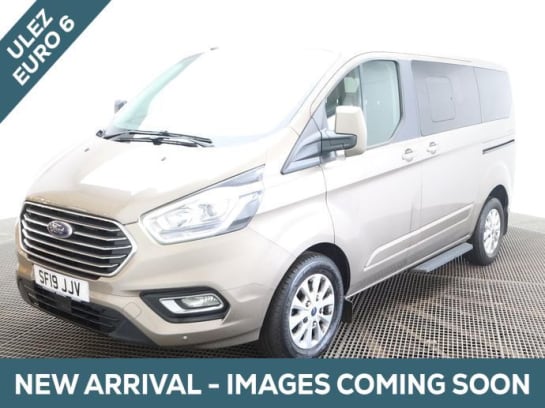 A null FORD TOURNEO CUSTOM 5 Seat Auto Wheelchair Accessible Disabled Access Vehicle WAV