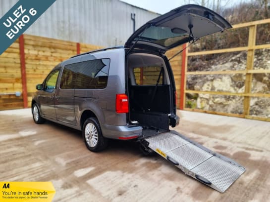 A null VOLKSWAGEN CADDY MAXI LIFE 4 Seat Auto Wheelchair Accessible Disabled Access Vehicle WAV