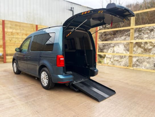 A null VOLKSWAGEN CADDY LIFE Drive From Auto Wheelchair Accessible Disabled Access Vehicle WAV