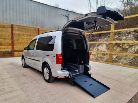 A null VOLKSWAGEN CADDY LIFE 5 Seat Wheelchair Accessible Disabled Access Vehicle WAV