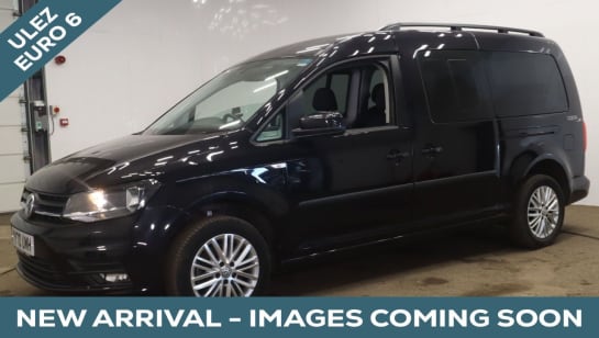 A null VOLKSWAGEN CADDY MAXI LIFE 5 Seat Wheelchair Accessible Disabled Access Vehicle WAV