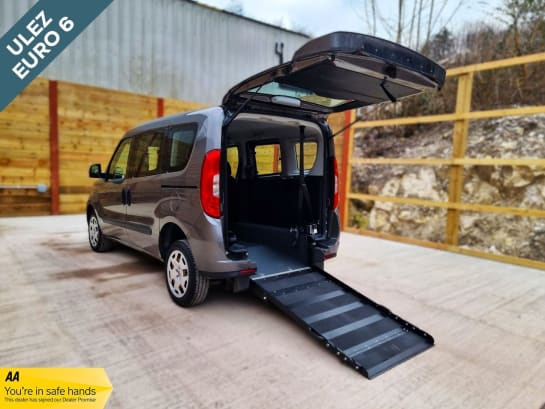 A null FIAT DOBLO 3 Seat Auto Wheelchair Accessible Disabled Access Vehicle WAV