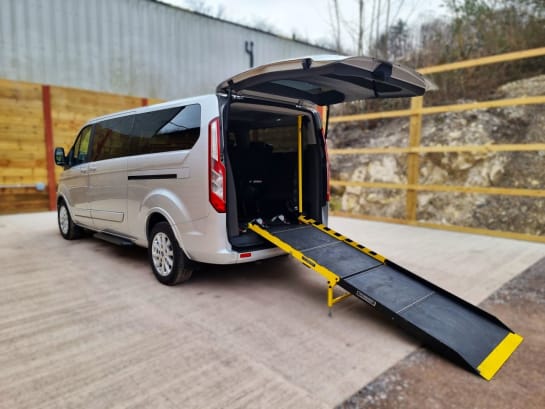 A null FORD TOURNEO CUSTOM L2 LWB Auto 8 Seat Wheelchair Accessible Disabled Access Vehicle WAV