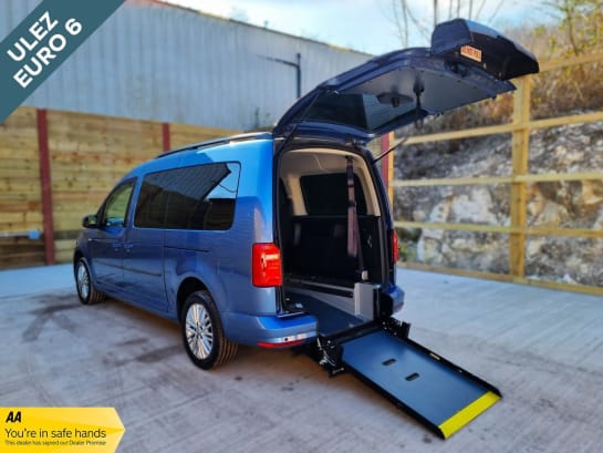 A null VOLKSWAGEN CADDY MAXI LIFE 5 Seat Auto Wheelchair Accessible Disabled Access Vehicle WAV
