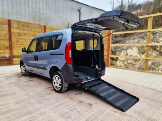 A null FIAT DOBLO 3 Seat Wheelchair Accessible Disabled Access Vehicle WAV