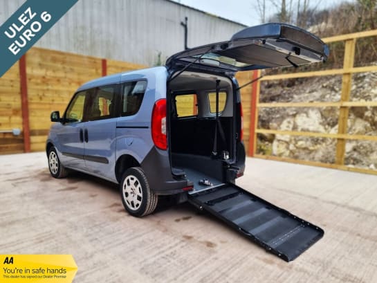 A null FIAT DOBLO 3 Seat Wheelchair Accessible Disabled Access Vehicle WAV