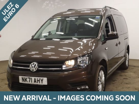A null VOLKSWAGEN CADDY MAXI LIFE 5 Seat Auto Wheelchair Accessible Disabled Access Vehicle WAV