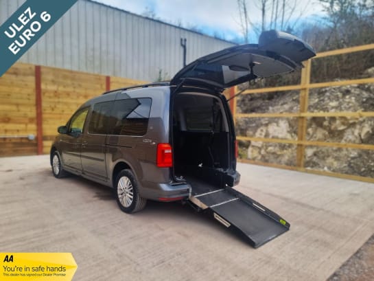A null VOLKSWAGEN CADDY MAXI LIFE 5 Seat Auto Wheelchair Accessible Disabled Access Vehicle WAV