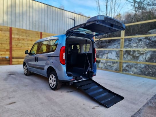 A null FIAT DOBLO 3 Seat Wheelchair Accessible Disabled Access Vehicle WAV