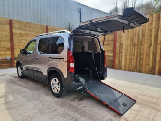 A null PEUGEOT RIFTER 3 Seat Auto Wheelchair Accessible Disabled Access Vehicle WAV