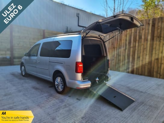 A null VOLKSWAGEN CADDY MAXI LIFE 4 Seat Auto Wheelchair Accessible Disabled Access Vehicle WAV