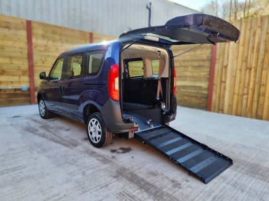 A null FIAT DOBLO 3 Seat Wheelchair Accessible Disabled Access Vehicle WAV