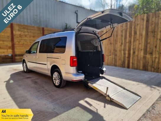 A null VOLKSWAGEN CADDY MAXI LIFE 5 Seat Auto Wheelchair Accessible Disabled Access Vehicle WAV
