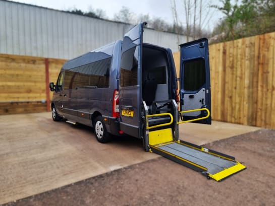A null RENAULT MASTER 7 Seat L3 LWB Wheelchair Accessible Disabled Access Vehicle WAV