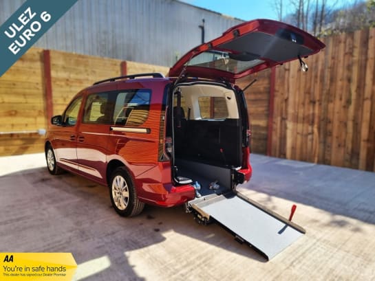 A null VOLKSWAGEN CADDY MAXI 5 Seat Petrol Auto Wheelchair Accessible Disabled Access Vehicle WAV