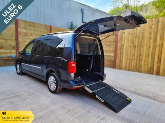 A null VOLKSWAGEN CADDY MAXI LIFE 5 Seat Petrol Wheelchair Accessible Disabled Access Vehicle WAV