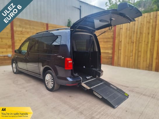 A null VOLKSWAGEN CADDY MAXI LIFE 5 Seat Wheelchair Accessible Disabled Access Vehicle WAV