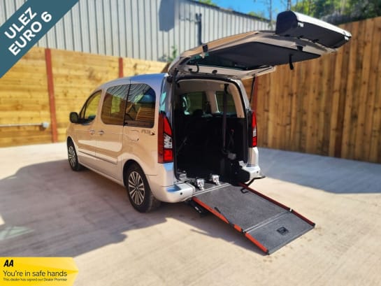 A null PEUGEOT PARTNER TEPEE 5 Seat Auto Wheelchair Accessible Disabled Access Vehicle WAV