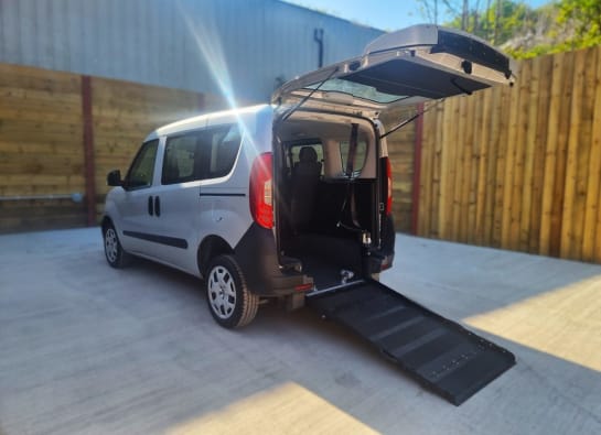 A null FIAT DOBLO 4 Seat Wheelchair Accessible Disabled Access Vehicle WAV