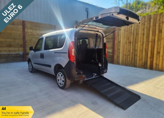 A null FIAT DOBLO 4 Seat Wheelchair Accessible Disabled Access Vehicle WAV