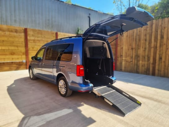 A null VOLKSWAGEN CADDY MAXI LIFE 5 Seat Auto Petrol Wheelchair Accessible Disabled access Vehicle WAV
