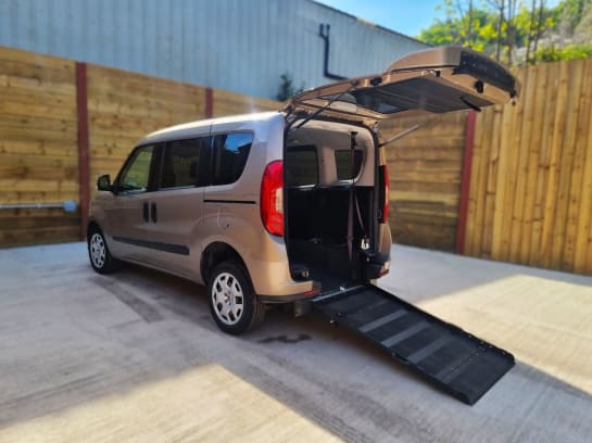 A null FIAT DOBLO 3 Seat Wheelchair Accessible Disabled Access Vehicle WAV