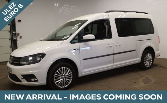A null VOLKSWAGEN CADDY MAXI LIFE 5 Seat Auto Wheelchair Accessible Disabled Access Vehicle WAV
