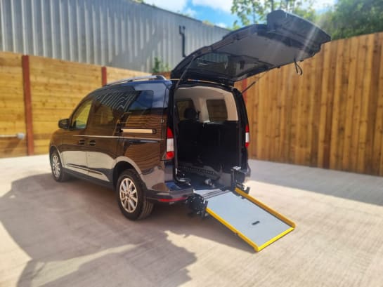 A null FORD TOURNEO CONNECT 3 Seat Auto Wheelchair Accessible Disabled Access Vehicle WAV