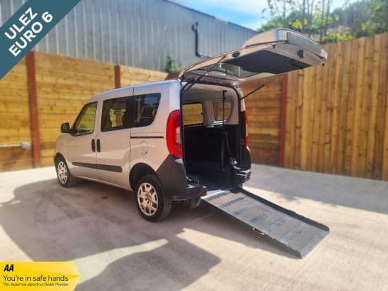 A null FIAT DOBLO 3 Seat Wheelchair Accessible Disabled Access Vehicle WAV