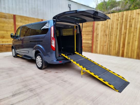 A null FORD TOURNEO CUSTOM L2 LWB Auto 5 Seat Wheelchair Accessible Disabled Access Vehicle WAV