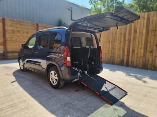 A null PEUGEOT RIFTER 3 Seat Auto Wheelchair Accessible Disabled Access Vehicle WAV