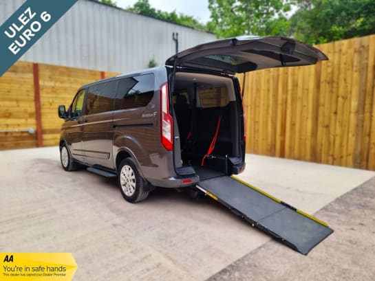 A null FORD TOURNEO CUSTOM 5 Seat Auto Wheelchair Accessible Disabled Access Vehicle WAV
