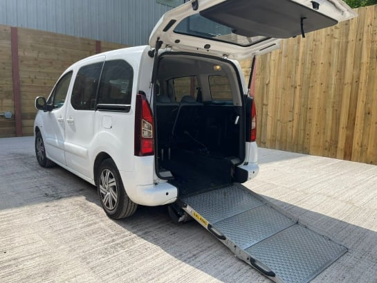 A null CITROEN BERLINGO MULTISPACE 5 Seat Wheelchair Accessible Disabled Access Vehicle WAV