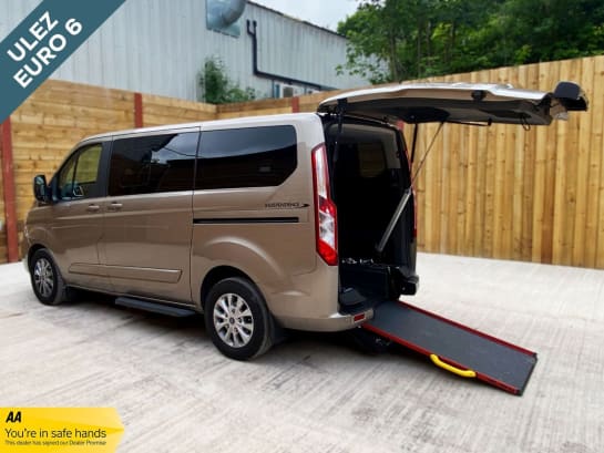 A null FORD TOURNEO CUSTOM 5 Seat Wheelchair Accessible Disabled Access Vehicle WAV