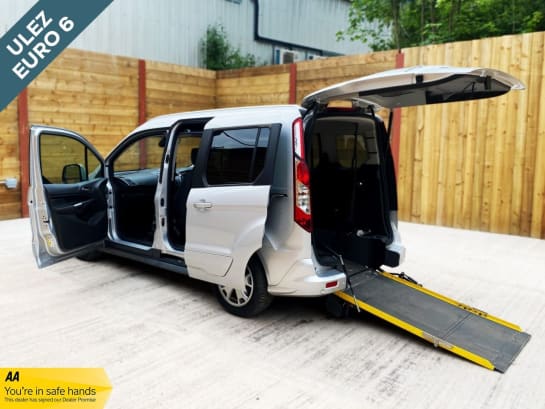 A null FORD TOURNEO CONNECT 3 Seat Auto Wheelchair Accessible Disabled Access Vehicle