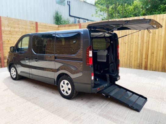 A null RENAULT TRAFIC 5 Seat Wheelchair Accessible Disabled Access Vehicle WAV
