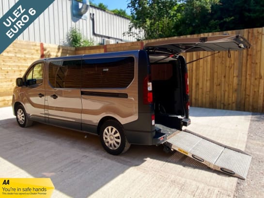 A null VAUXHALL VIVARO L2 LWB 5 Seat Wheelchair Accessible Disabled Access Vehicle WAV