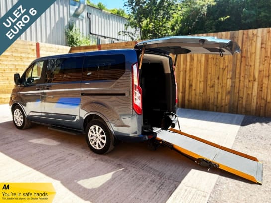 A null FORD TOURNEO CUSTOM 4 Seat Driver From / Passenger Up Front Wheelchair Accessible Disabled Acce
